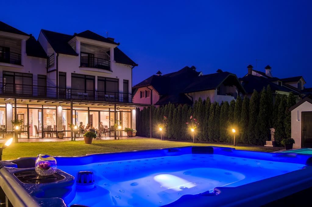 Guest House Panorama Aqualux With Free Parking Nowy Sad Zewnętrze zdjęcie