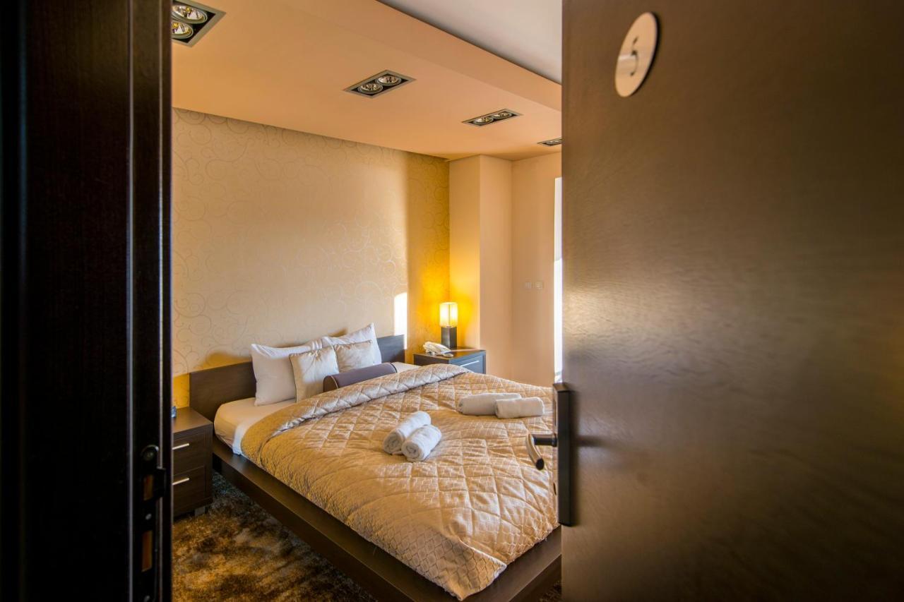 Guest House Panorama Aqualux With Free Parking Nowy Sad Zewnętrze zdjęcie